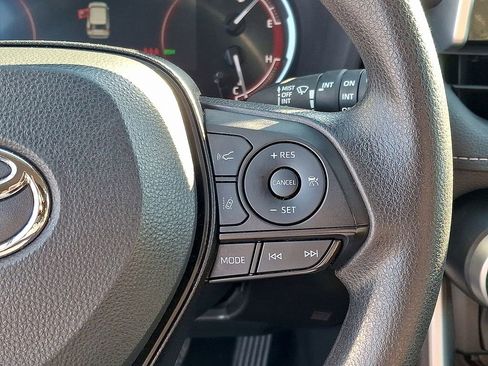 Used 2024 Toyota RAV4 XLE image 21