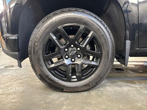 Used 2022 Chevrolet Silverado 1500 Custom w/ LPO, Blackout Package image 28