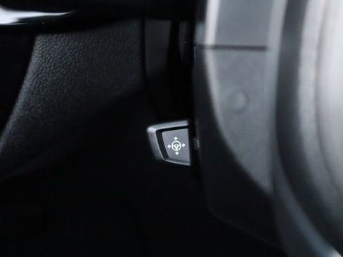 Used 2022 BMW M550i xDrive image 29