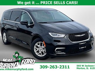 Used 2024 Chrysler Pacifica Touring-L FWD video 1