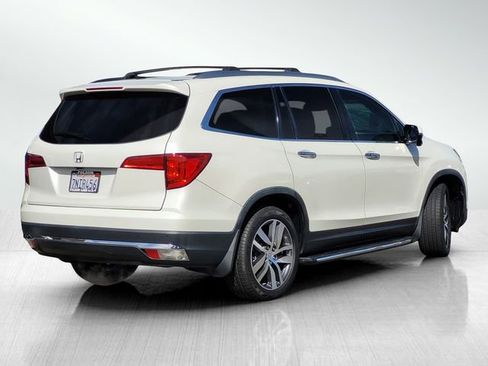 Used 2016 Honda Pilot Touring image 4