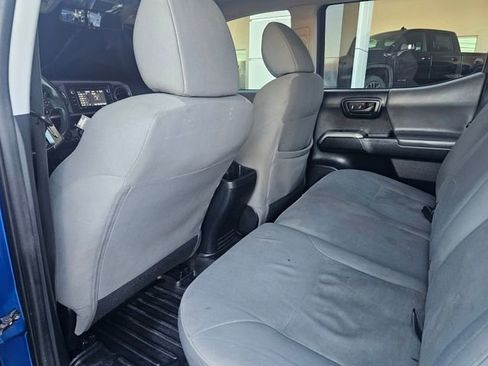 Used 2018 Toyota Tacoma SR5 image 31