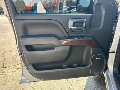 Used 2018 GMC Sierra 1500 SLT image 11