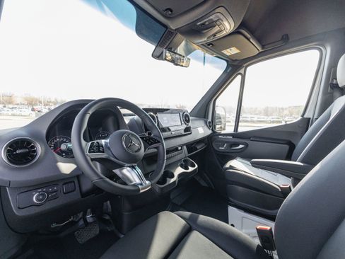 New 2026 Mercedes-Benz Sprinter 2500 image 33