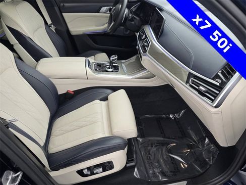Used 2022 BMW X7 M50i w/ Dynamic Handling Package image 31