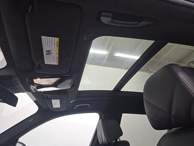 Used 2023 Jaguar I-PACE HSE AWD/4WD image 11