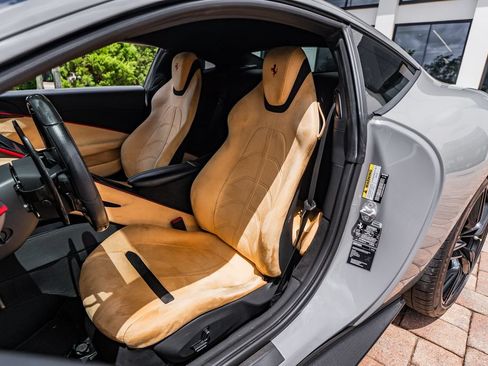 Used 2022 Ferrari Roma RWD image 24