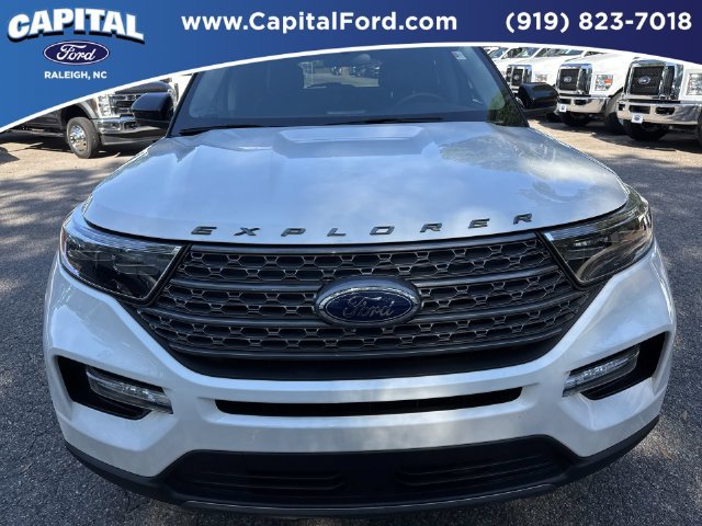 Certified 2024 Ford Explorer XLT w/ Equipment Group 202A RWD image 10