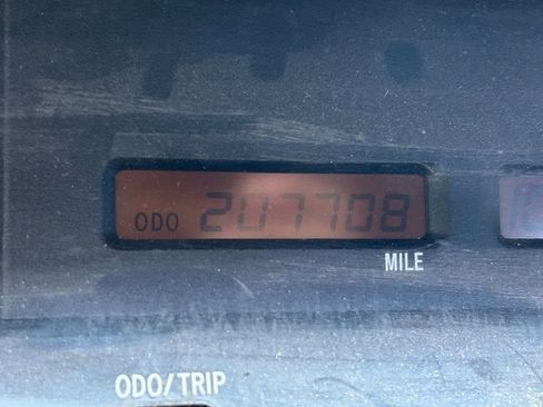 Used 2001 Toyota Avalon XL image 23