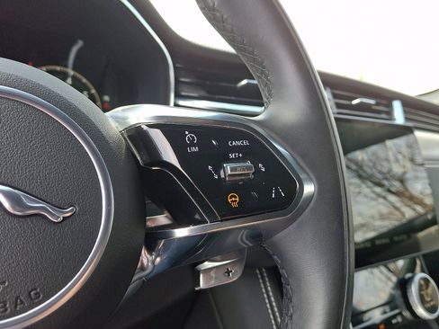 Used 2026 Jaguar F-PACE R-Dynamic S image 22