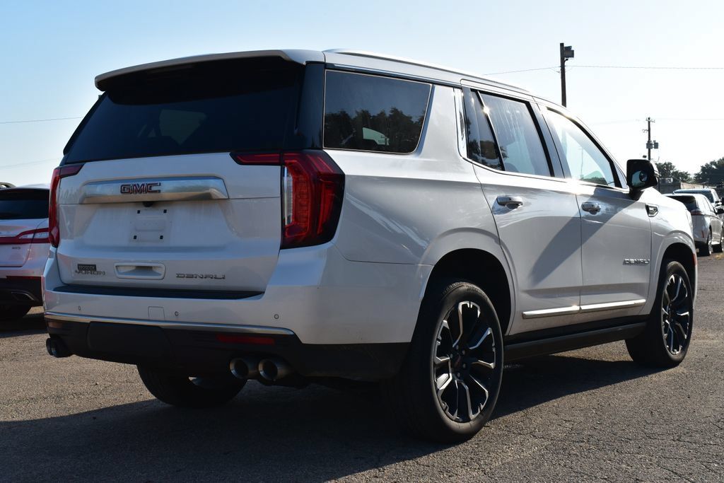 Used 2023 GMC Yukon Denali AWD/4WD image 5