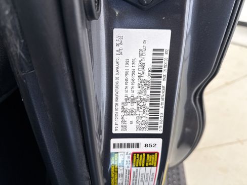 Used 2022 Toyota Tacoma SR w/ SR Convenience Package AWD/4WD image 18
