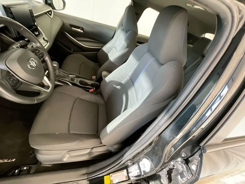 Used 2022 Toyota Corolla SE w/ Carpet Mat Package (TMS) FWD image 11