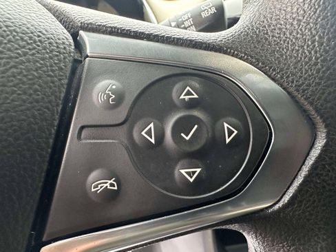 Certified 2022 Chevrolet Traverse LS image 16