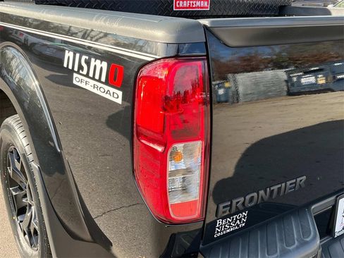 Used 2021 Nissan Frontier SV w/ Midnight Edition Floor Mats image 11