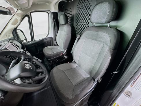 Used 2025 RAM ProMaster 2500 w/ U-Haul Equipment Group FWD image 13