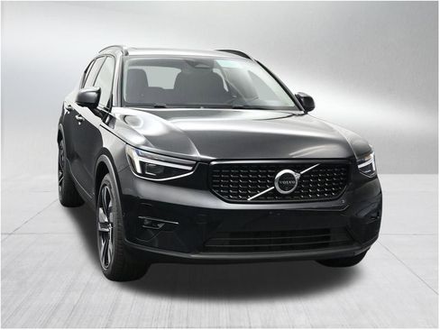 New 2026 Volvo XC40 B5 Ultra AWD/4WD image 7