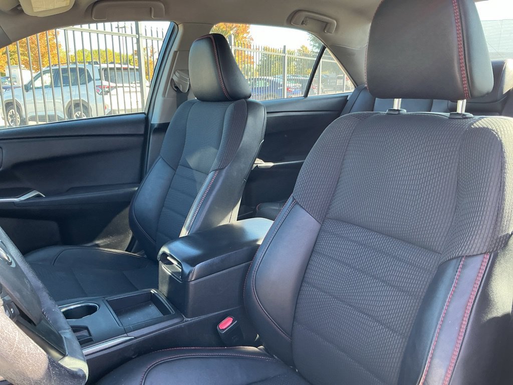 Used 2017 Toyota Camry SE FWD image 16