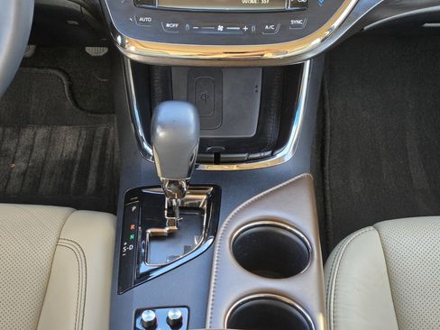 Used 2016 Toyota Avalon Limited w/ Toyota Safety Sense Package image 23