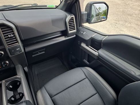 Used 2018 Ford F150 Raptor w/ Equipment Group 802A Luxury AWD/4WD image 11