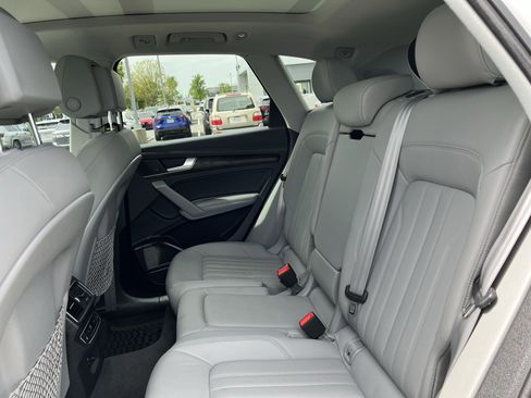 Used 2018 Audi Q5 Prestige w/ Prestige Package image 33
