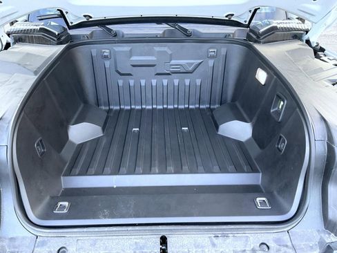 New 2025 GMC Hummer EV 2X w/ LPO, Dark Essentials Package AWD/4WD image 24