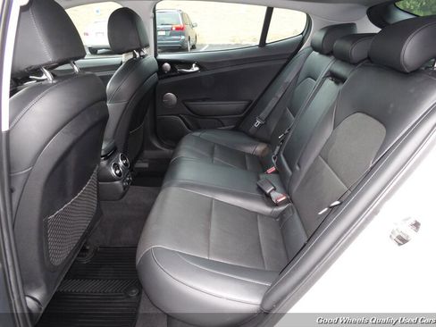 Used 2018 Kia Stinger Premium AWD/4WD image 14