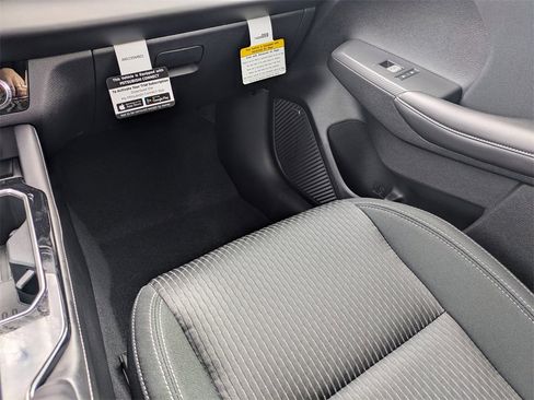 New 2026 Mitsubishi Outlander ES image 14