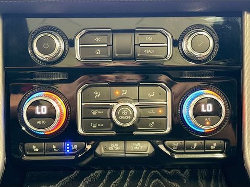 Certified 2023 GMC Yukon Denali w/ Denali Reserve Package AWD/4WD image 16