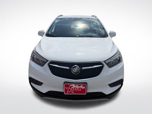 Used 2022 Buick Encore Preferred w/ Safety Package AWD/4WD image 2