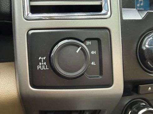 Used 2017 Ford F250 Lariat w/ Lariat Ultimate Package AWD/4WD image 14