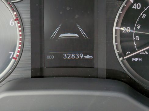 Used 2023 Lexus GX 460 Premium w/ Premium Package image 8