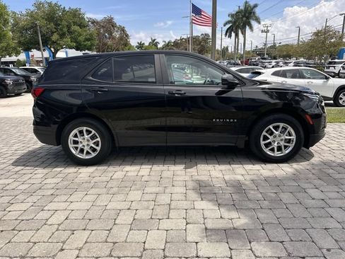 Used 2022 Chevrolet Equinox LS w/ LS Convenience Package FWD image 14