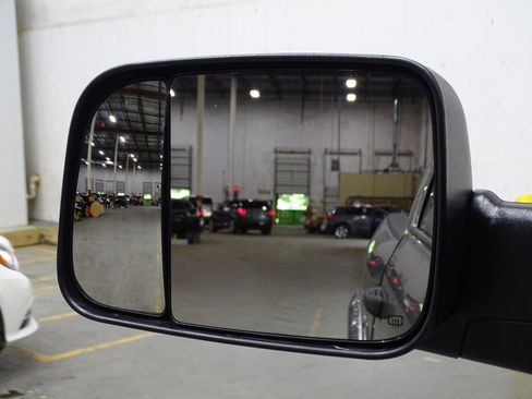 Used 2021 RAM 2500 Tradesman w/ Chrome Appearance Group image 38