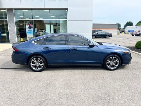 Used 2023 Honda Accord EX image 34