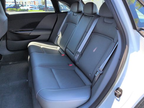 Used 2023 Lucid Air Pure AWD/4WD image 30