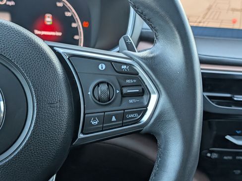 Used 2023 Acura MDX SH-AWD w/ Technology Package image 29