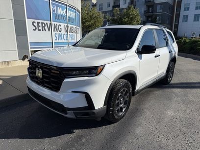 New 2025 Honda Pilot TrailSport