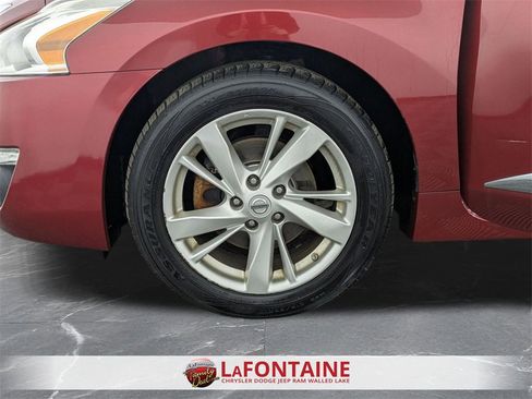 Used 2015 Nissan Altima 2.5 SV w/ Convenience Package image 30