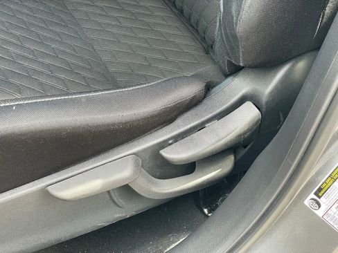 Used 2021 Nissan Kicks SV w/ Interior Electronics Package FWD image 9