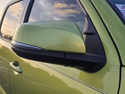 Used 2023 Toyota Tacoma TRD Sport image 12