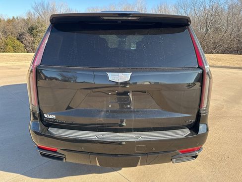 Certified 2023 Cadillac Escalade Sport Platinum image 4
