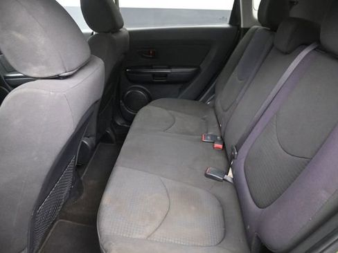 Used 2013 Kia Soul FWD image 18