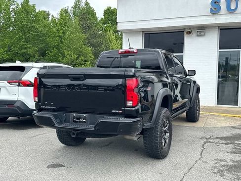 Used 2024 Chevrolet Colorado ZR2 w/ ZR2 Convenience Package III AWD/4WD image 4