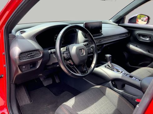 Used 2025 Honda HR-V Sport image 17