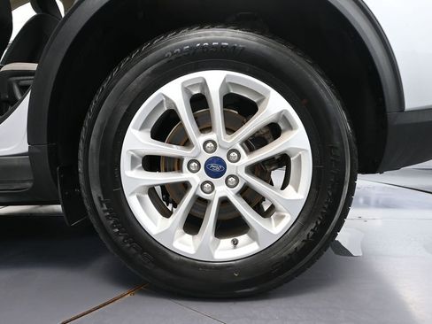 Used 2020 Ford Escape SE FWD image 13