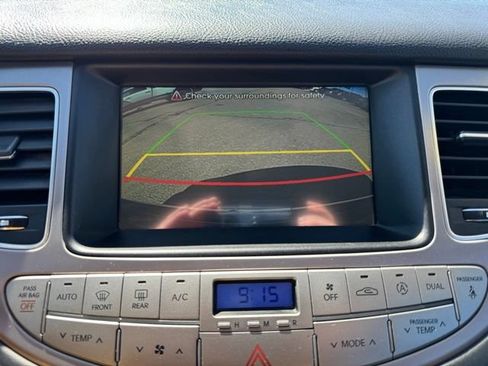 Used 2014 Hyundai Genesis 5.0 R-Spec RWD image 32