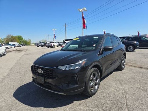 Certified 2025 Ford Escape ST-Line AWD/4WD image 9