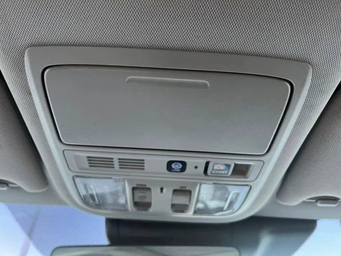 Used 2018 Honda Accord Touring image 50