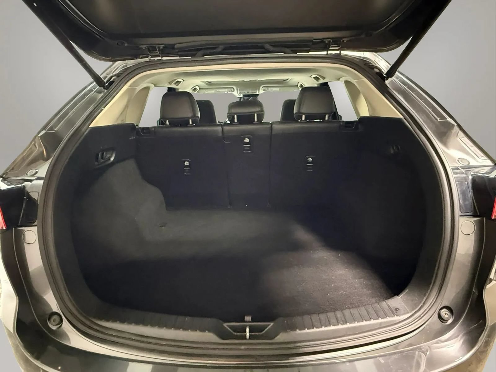 Used 2018 MAZDA CX-5 Touring w/ Preferred Equipment Package AWD/4WD image 20